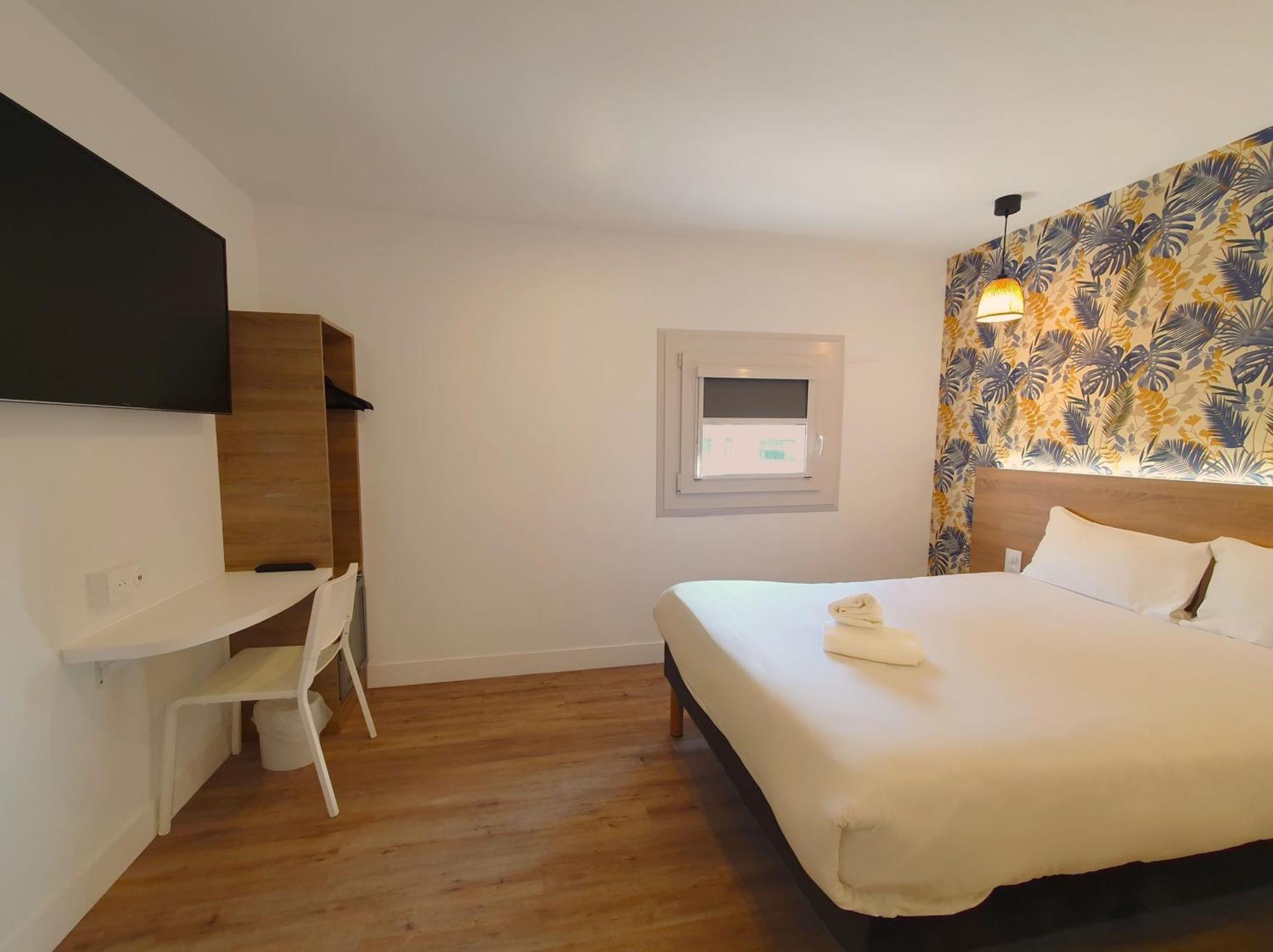 Kyriad Direct Toulon Ouest - La Seyne Sur Mer Bagian luar foto